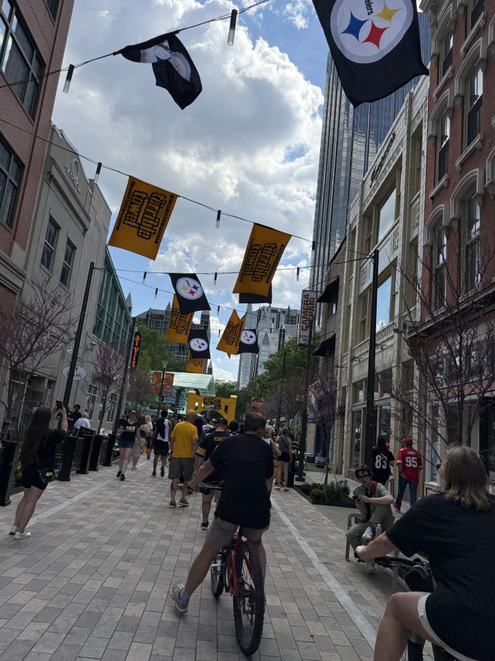 Entrance to Market Square